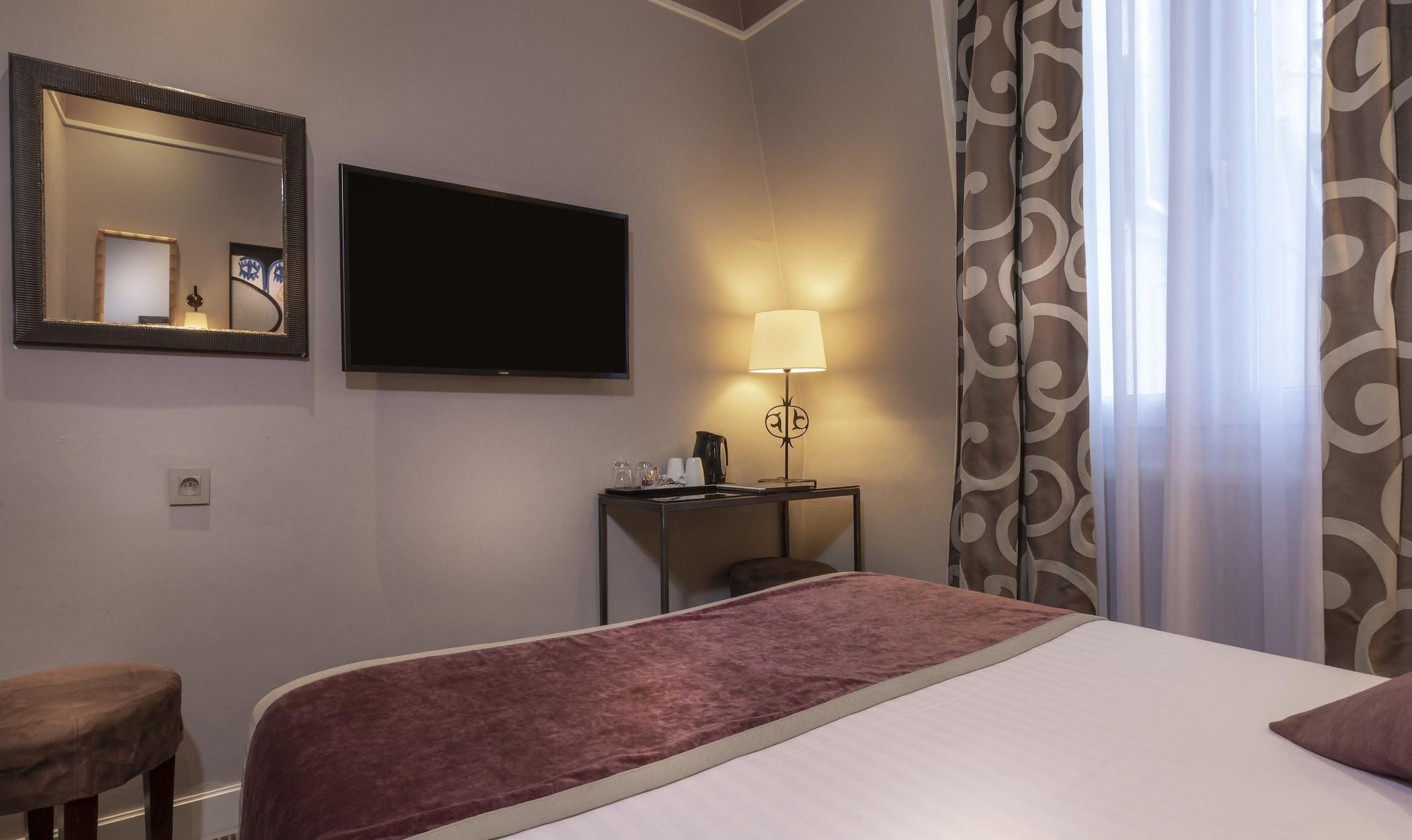 Du Bois Champs-elysees Hotel 3*