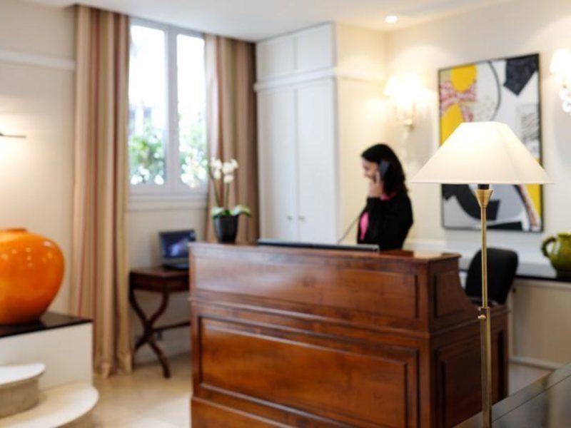 Du Bois Champs-elysees Parijs